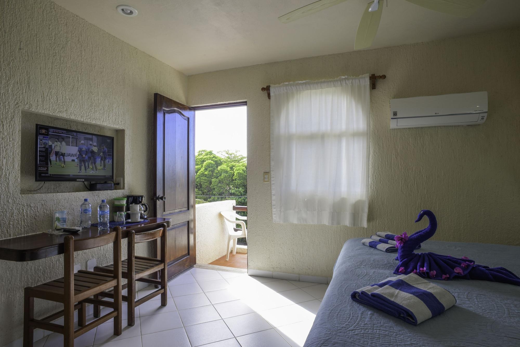 Apartahotel Aquatech Derosa 4*