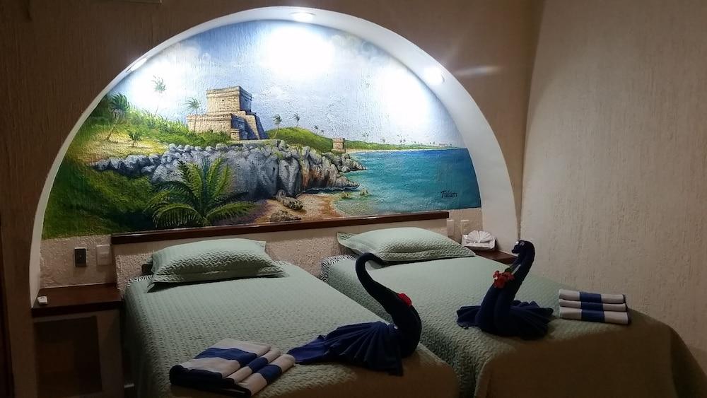 Aquatech Derosa Apartahotel