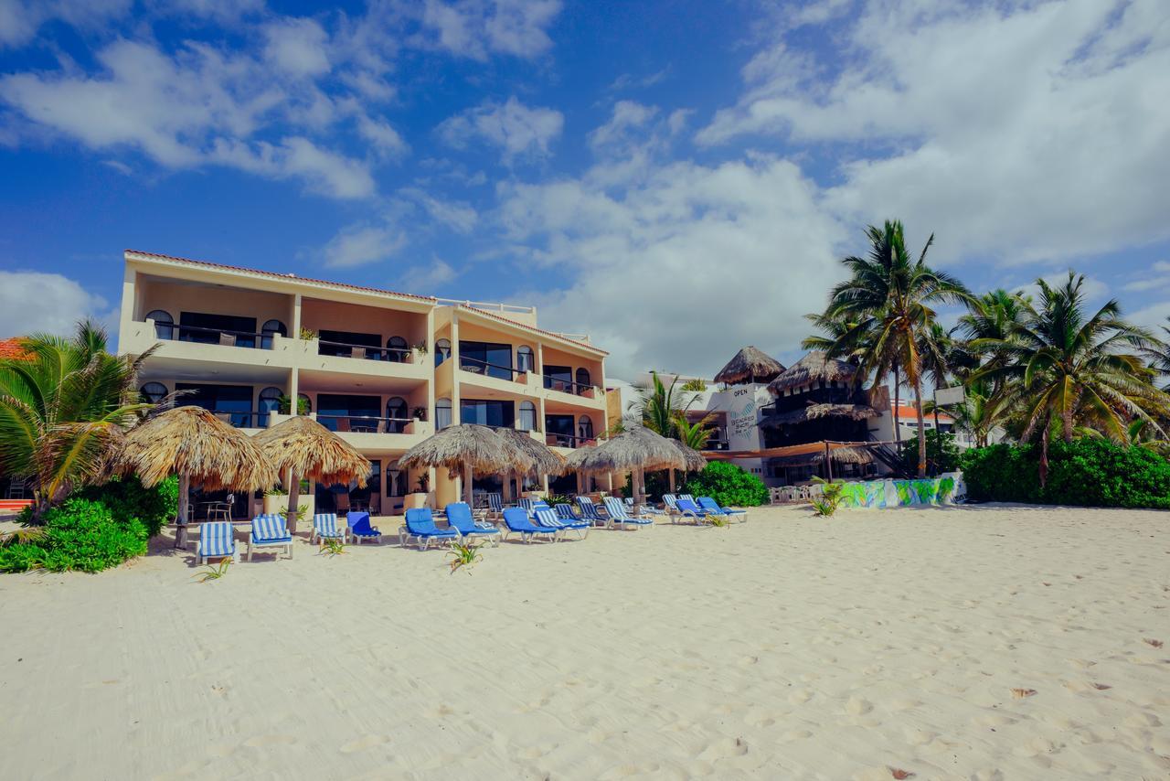 Aquatech Derosa Apartahotel